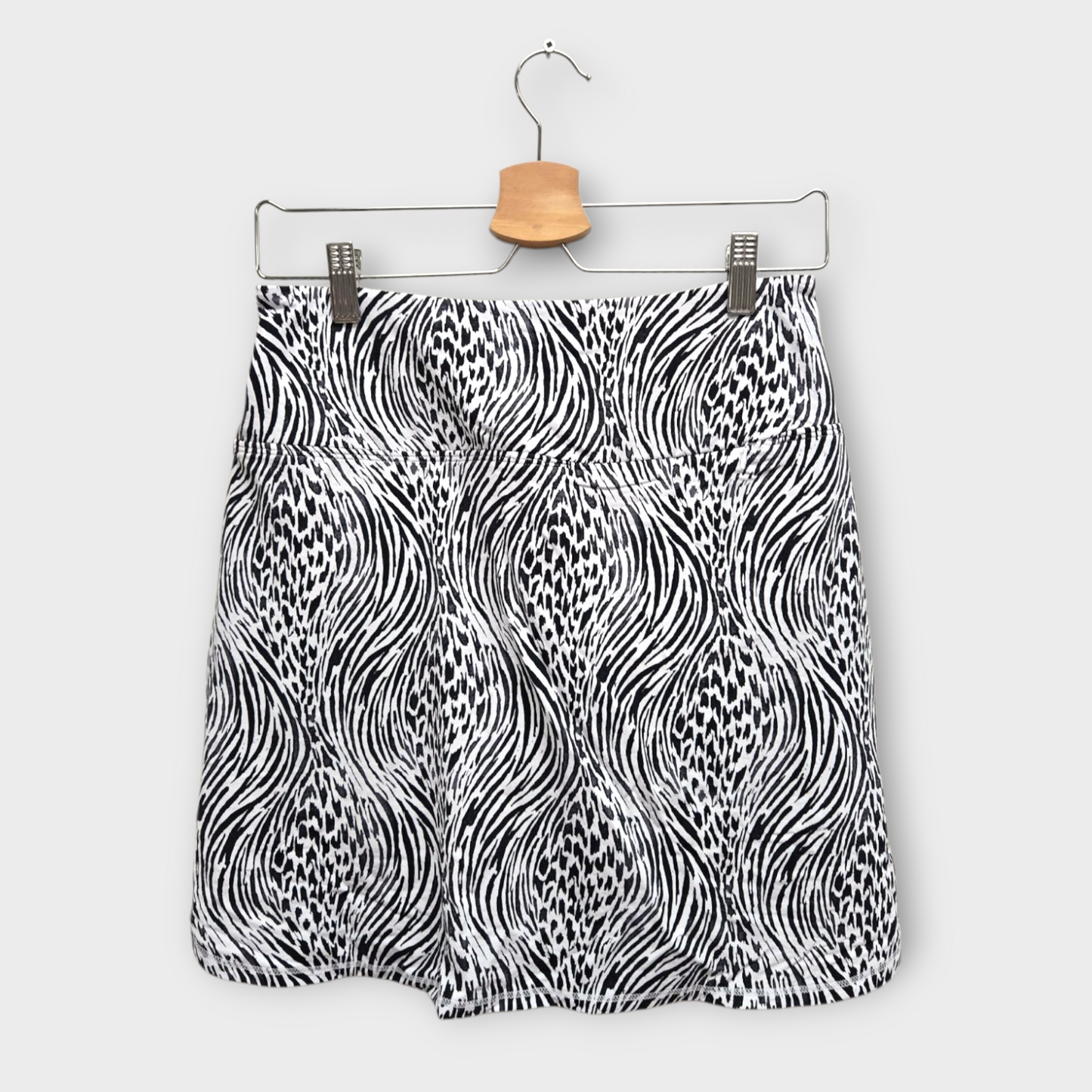 IBKUL Golf Women's Skort Print (Black/White) - Small