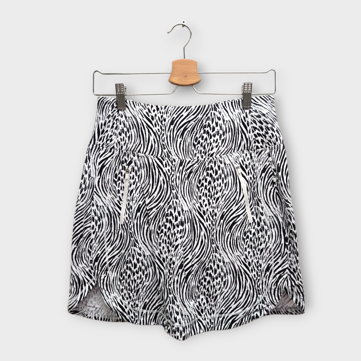 IBKUL Golf Women's Skort Print (Black/White) - Small
