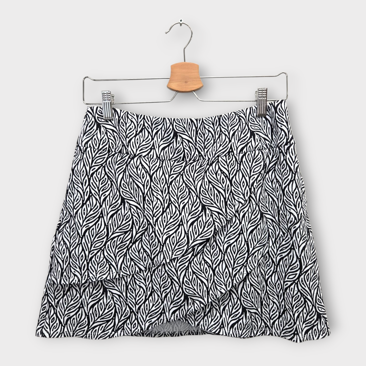 IBKUL Golf Women's Skort Print (Black/White) - Small