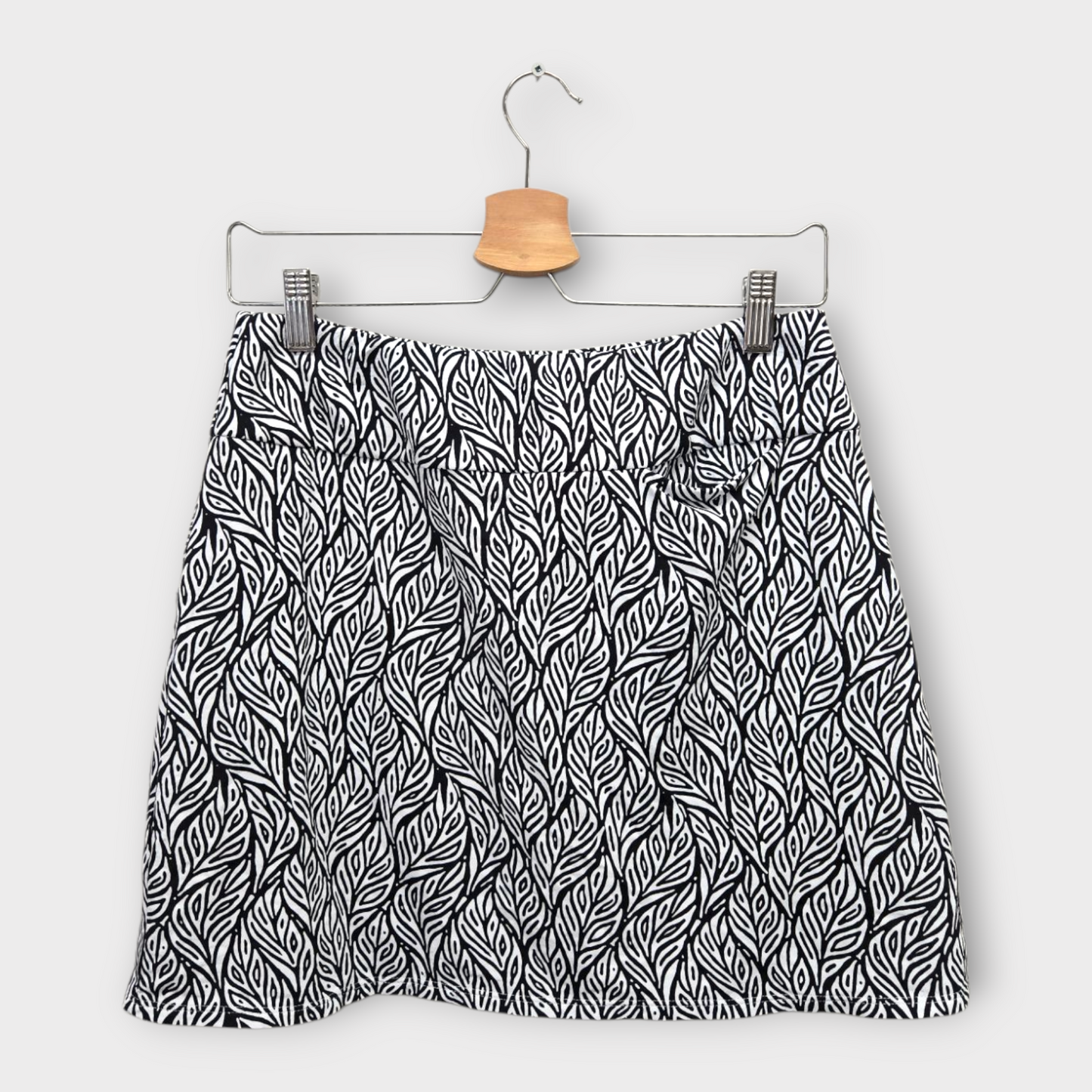 IBKUL Golf Women's Skort Print (Black/White) - Small