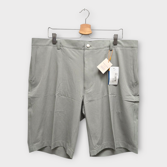 Peter Millar Golf Men's Shorts Solid (Gray) - US 40